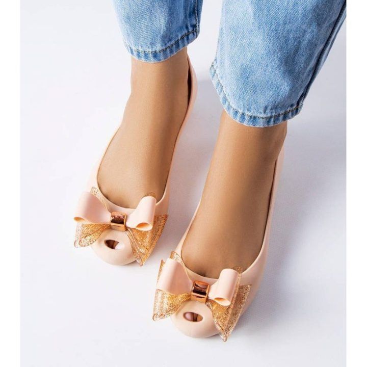 Balerinos Gemre – tamsiai smėlio
