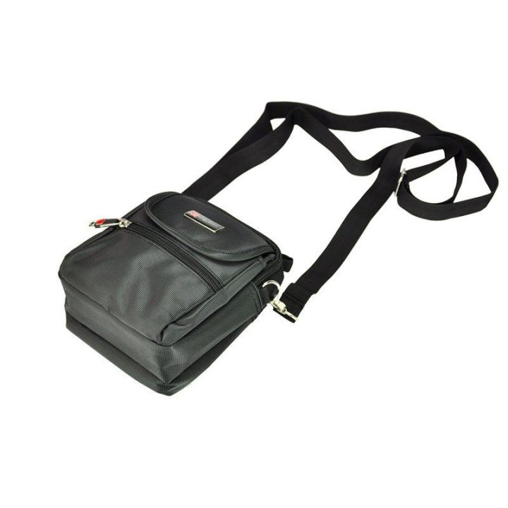 Juoda rankinė per petį Bag Street