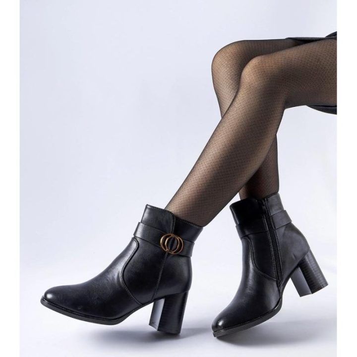 Juodi šilti stiletto batai