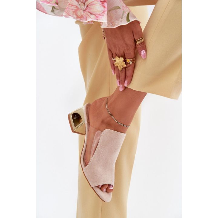 Aukštakulnės basutės su aukso spalvos kulnu Step in style