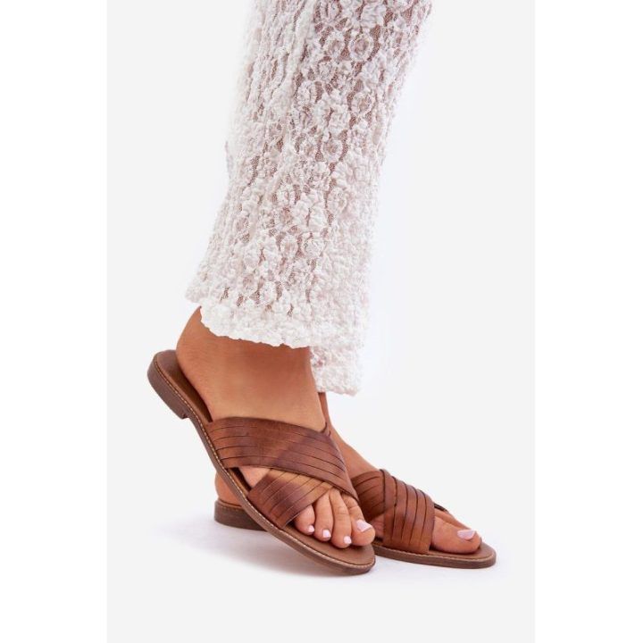 Odinės moteriškos šlepetės Shoes camel spalvos