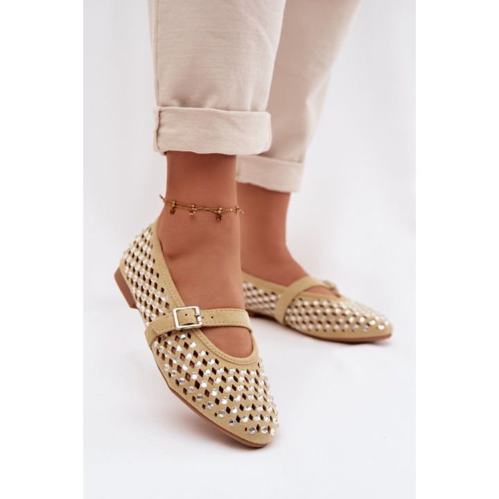 Balerinos su sagtimi ir blizgiomis detalėmis Step in style