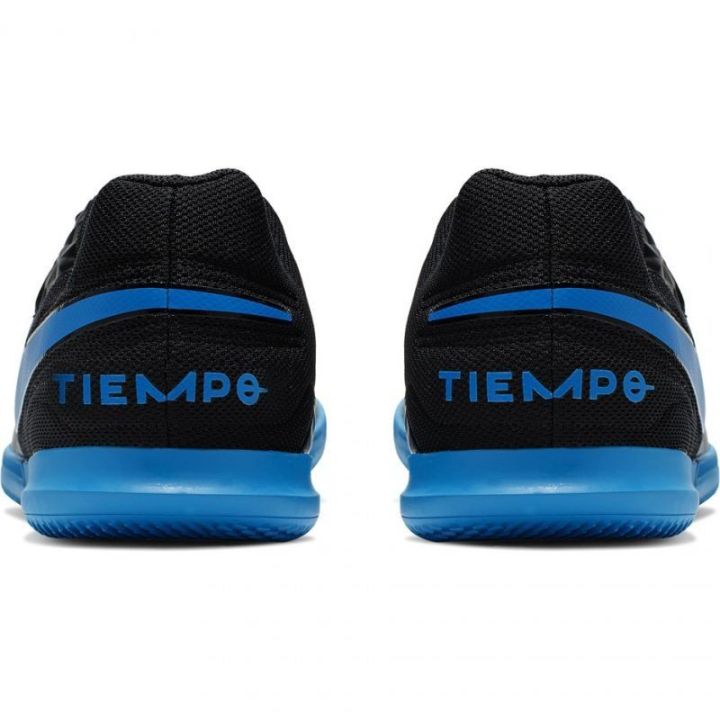 Salės bateliai Nike Tiempo Legend 8 Club IC, juodi