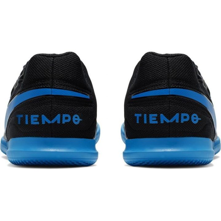 Salės bateliai Nike Tiempo Legend 8 Club IC, juodi