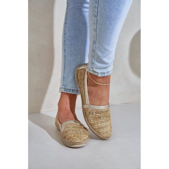 Elegantiškos odinės espadrilės su pynimu smėlio-aukso spalvos