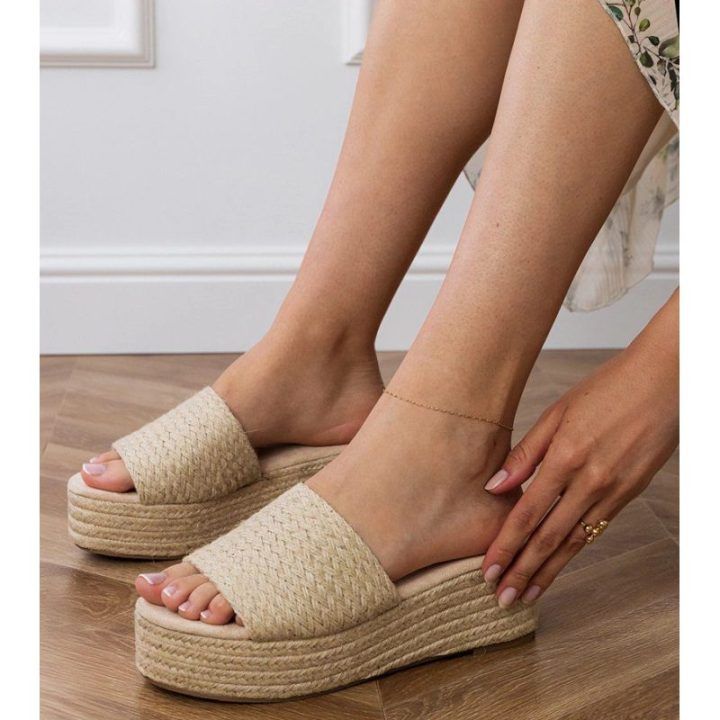 Moteriškos smėlio spalvos espadrilės šlepetės su platforma