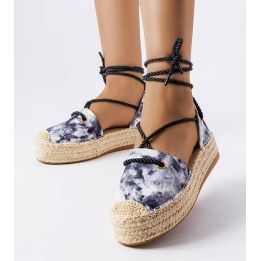 Juodos surištos espadrilės MARKA NIEZDEFINIOWANA
