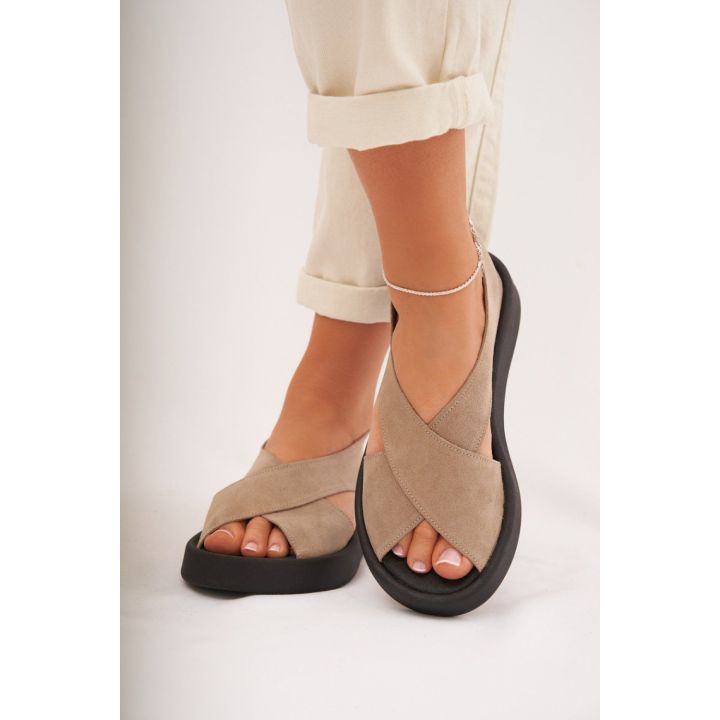 Smėlio spalvos basutės su platforma Step in style