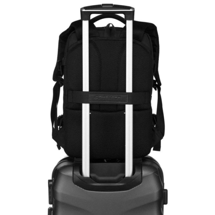 Kuprinė juoda su USB jungtimi kelionėms Peterson