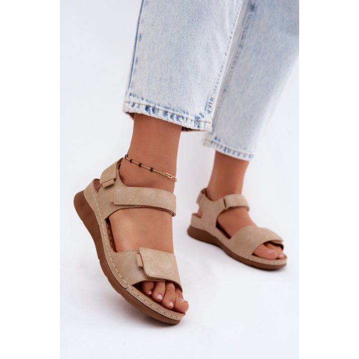 Smėlio spalvos basutės su pleištiniu kulnu Step in style