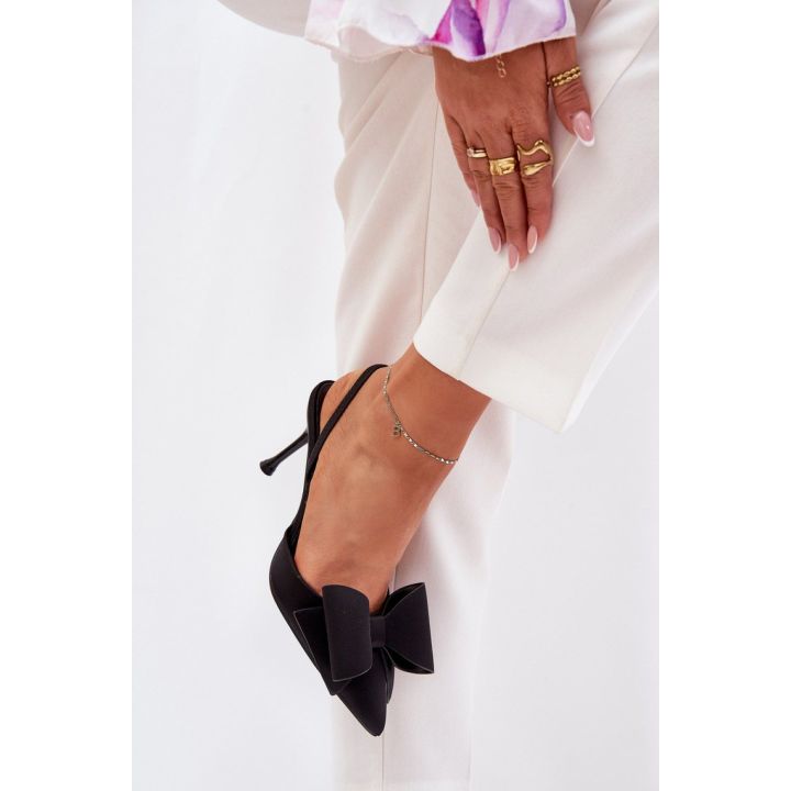 Juodi aukštakulniai bateliai su lankeliu Step in style