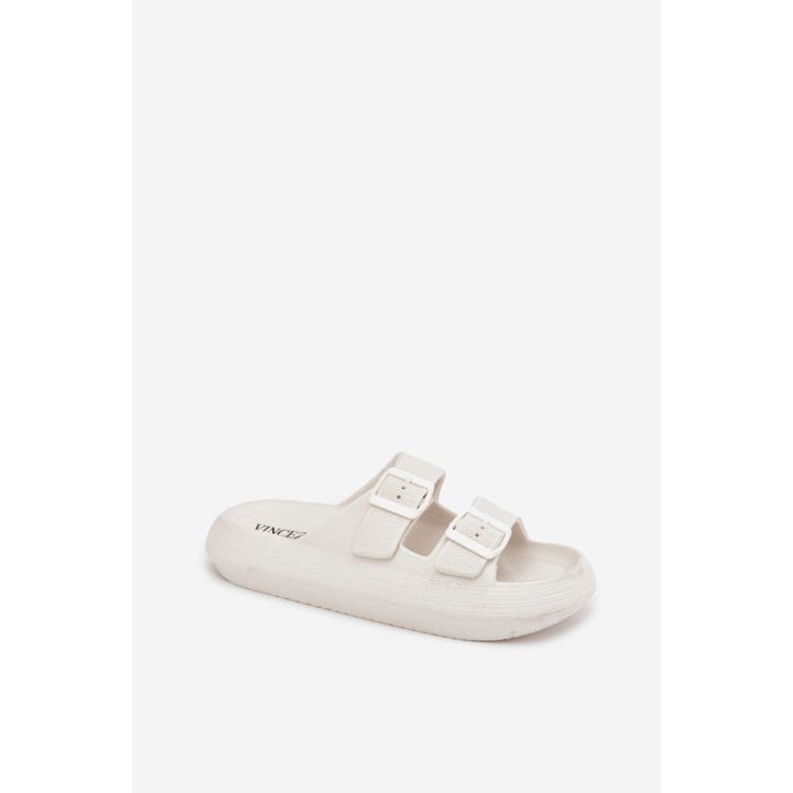 Baltos platforminės basutės su reguliuojamomis sagtimis Step in style