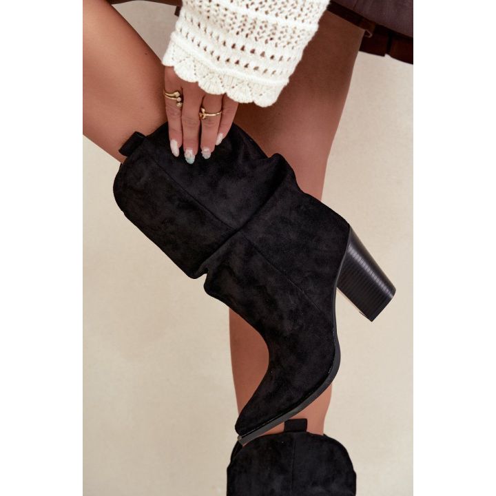 Moteriški aulinukai su zomšos imitacija ir raukiniais, juodi