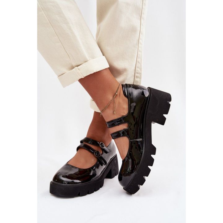Juodi lakuoti aulinukai su sagtelėmis Step in style