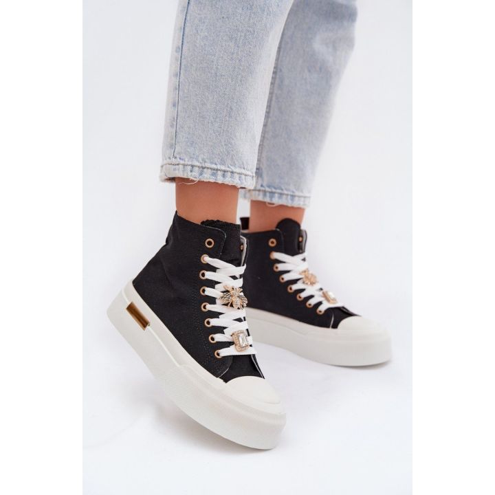 Juodi sportiniai bateliai su platforma Step in style