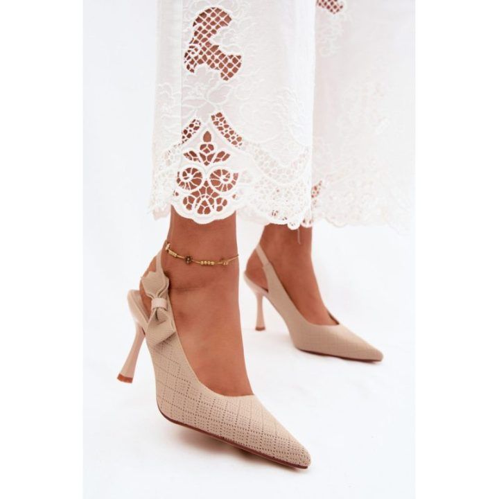 Smėlio spalvos aukštakulnės basutės su kaspinu Step in style