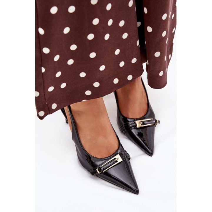 Juodi aukštakulniai bateliai su sagtimi Step in style