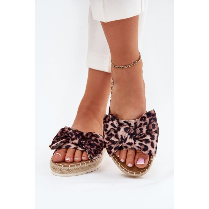 Leopardo rašto tekstilinės basutės ant platformos Step in style