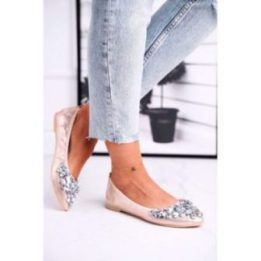 Balerinos su dekoratyviniais akmenukais Step in style
