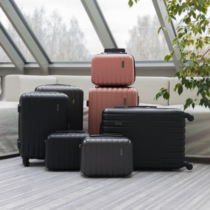 Kosmetikos kelioninis dėklas sidabrinis
