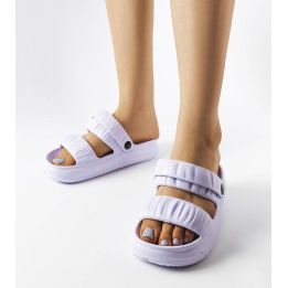 violetinės putplasčio šlepetės