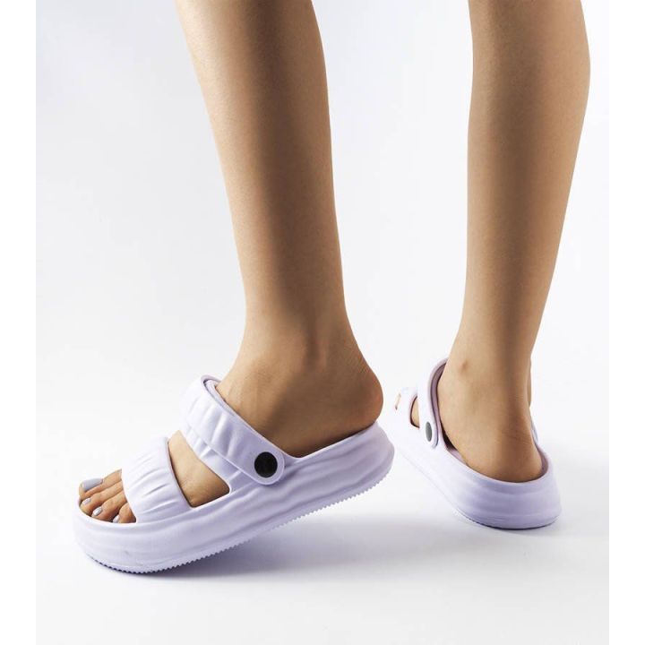 violetinės putplasčio šlepetės