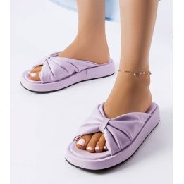 violetinės šlepetės