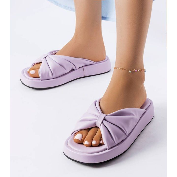violetinės šlepetės
