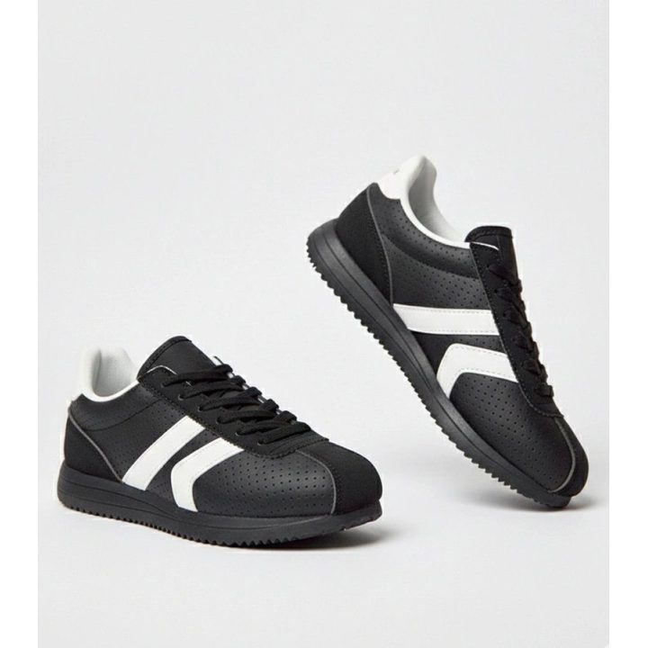 Moteriški kedai juodi Camille