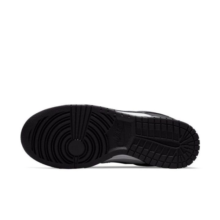 Sportbačiai krepšinio stiliaus Nike Dunk Low, juodi