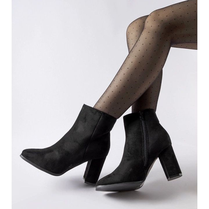 Juodi stiletto batai