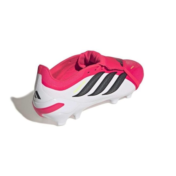 Futbolo bateliai natūraliai vejai adidas Predator League FT, JS0422
