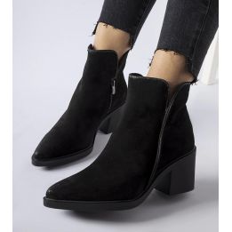 Juodi zomšiniai stiletto batai Karino