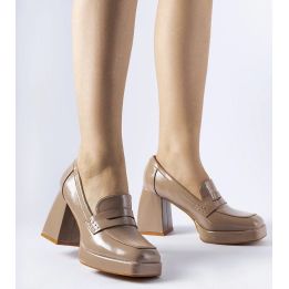 Smėlio spalvos lakuoti West stiletto bateliai