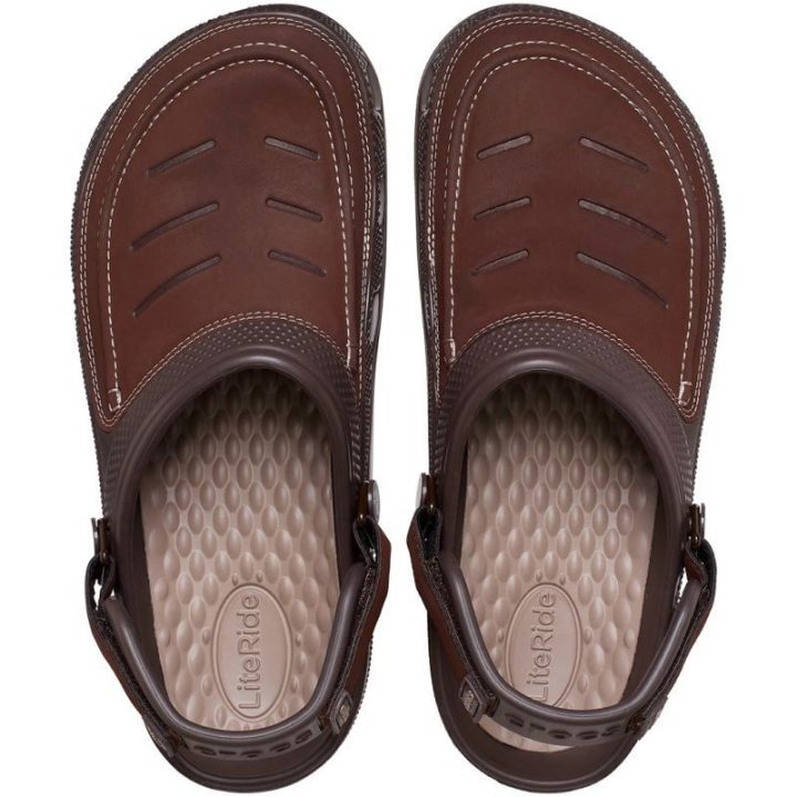 Vyriškos klumpės su lipukais Crocs Yukon Vista II LR, rudos