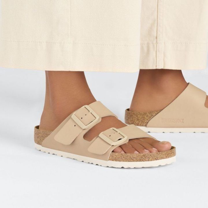 Moteriškos šlepetės su sagtimis Birkenstock Arizona, smėlio