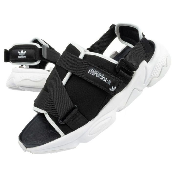 Moteriškos basutės su lipukais adidas Ozweego, juodos