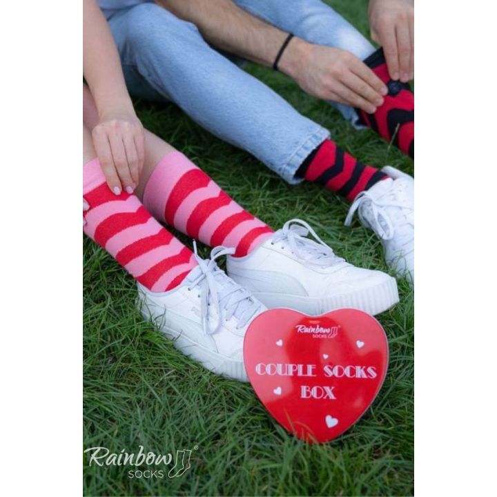 Kojinės COUPLE BOX 2 poros dėžutė Širdies vaivorykštės kojinės