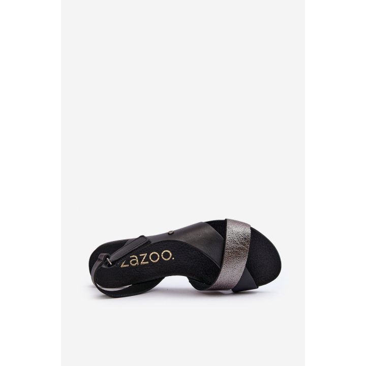 Odiniai sandalai su velcro juoda