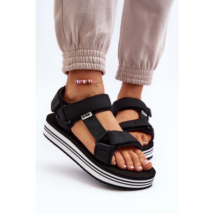 Moteriški platforminiai sandalai juodi Lee Cooper