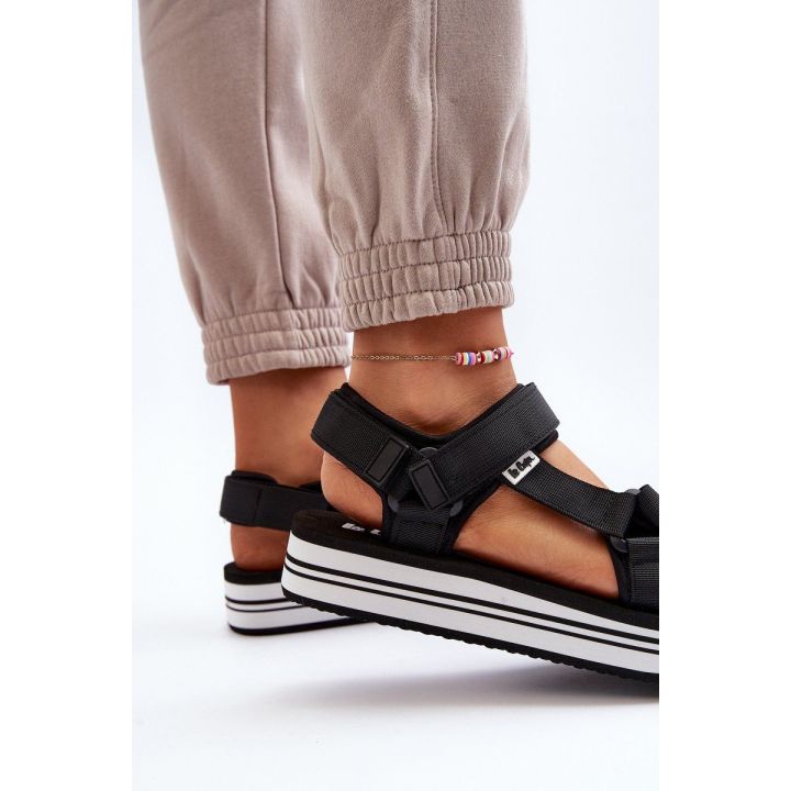 Moteriški platforminiai sandalai juodi Lee Cooper