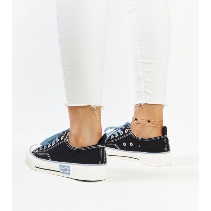 Juodi sportbačiai su spalvotais raišteliais Jadranka