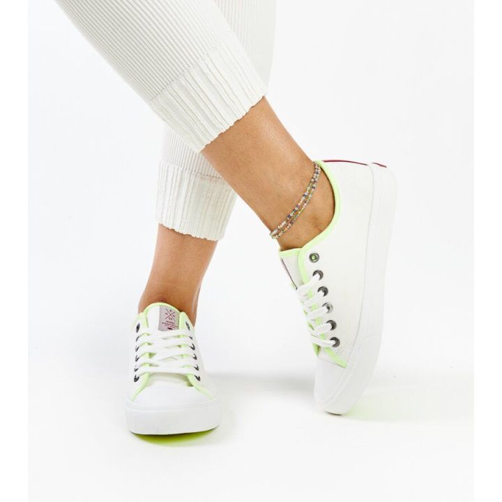 Baltos spalvos moteriški bateliai su spalvotais bateliais CROSS JEANS