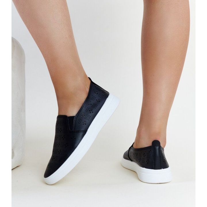 Juodos slip-on Hilal sportbačiai