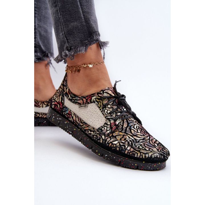 Raštuotos moteriškos loafer tipo basutės Maciejka 06347-01, juodos spalvos