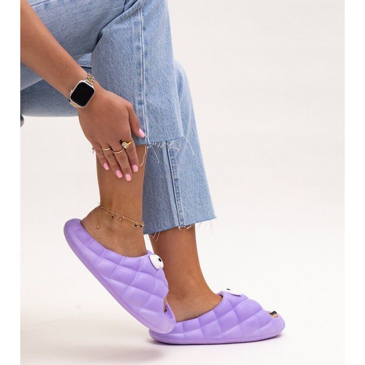 Violetinės šlepetės