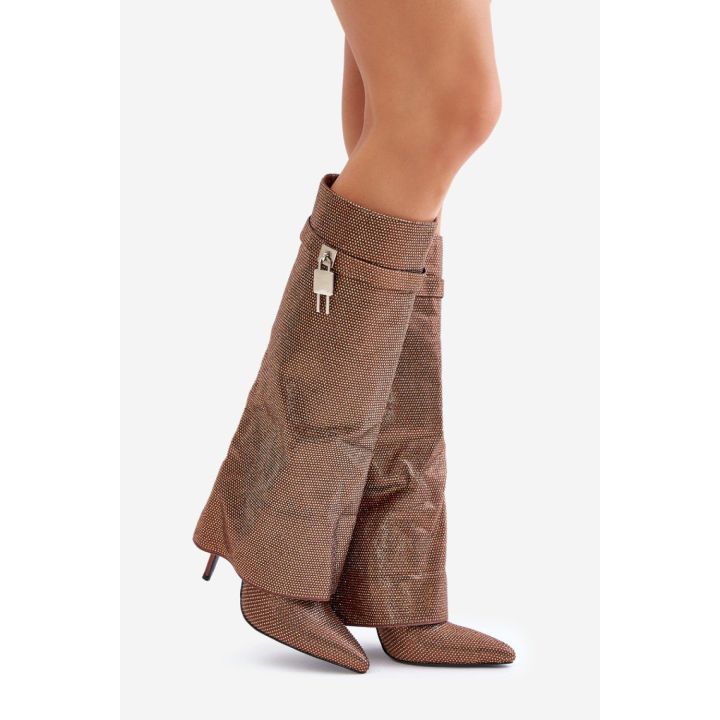 Kulniniai batai su kulnais