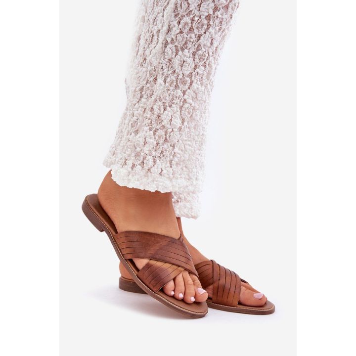 Odinės moteriškos šlepetės Shoes camel spalvos