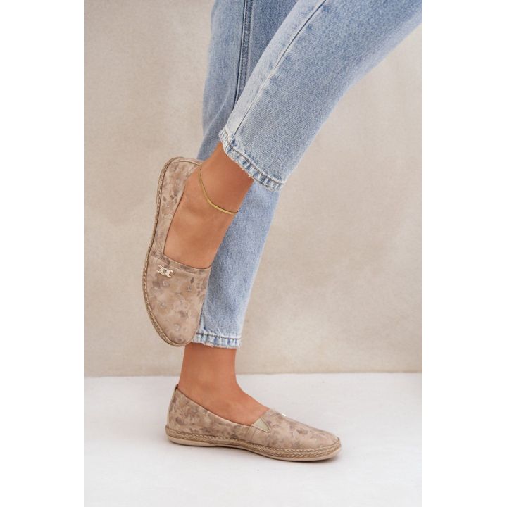 Moteriškos vasarinės espadrilės – patogūs ir stilingi bateliai