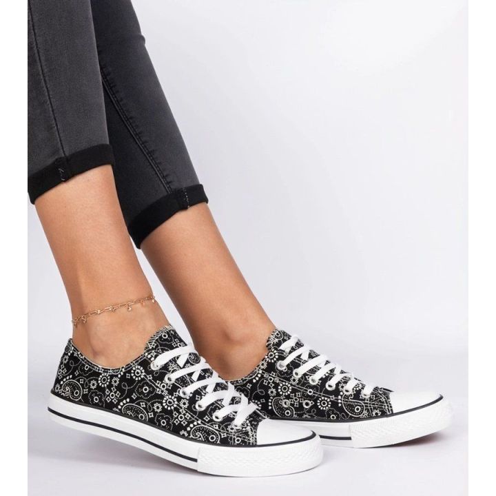 Juodi moteriški bateliai Kalusa“
